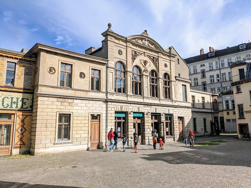 Bibliothek am Luisenbad