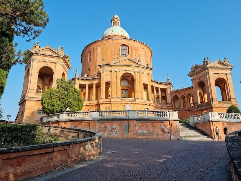 San Luca Portico Walk
