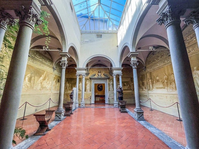 Chiostro dello Scalzo