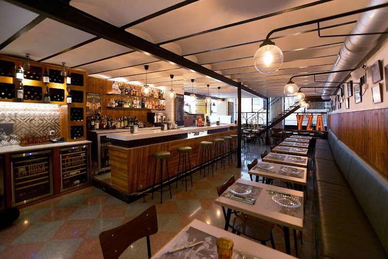 La Rosa Vermutería & Colmado