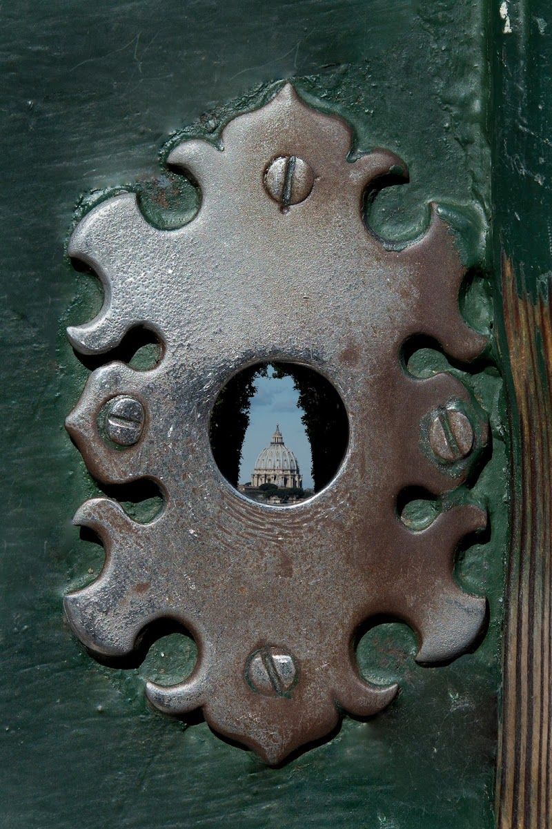 Keyhole Roma